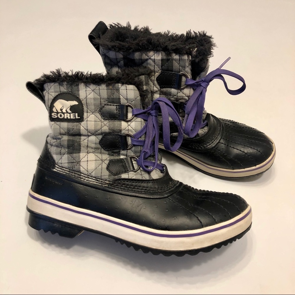 Sorel Women’s Plaid Black & White Winter Boots